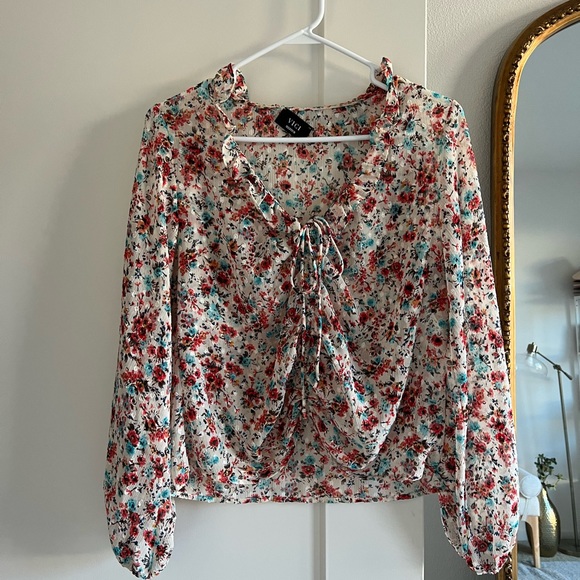 Floral blouse - Picture 2 of 6